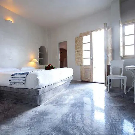Andronis Honeymoon Hotel 3*